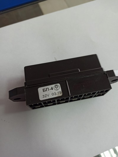 Блок предохранителей БП-4 3722.195