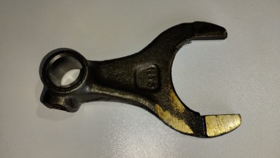 Вилка переключения редуктора