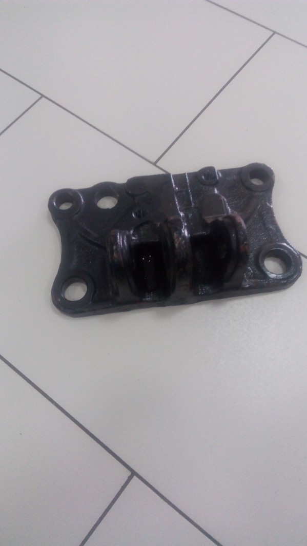 Кронштейн гидроцилиндра — 2