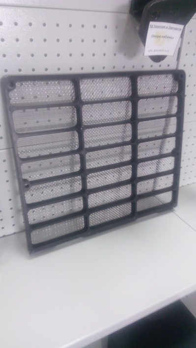 Решетка радиатора верхняя