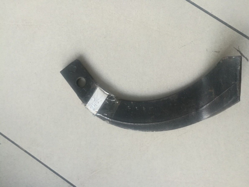 Зуб почвофрезы 1GQN IT225 — 3