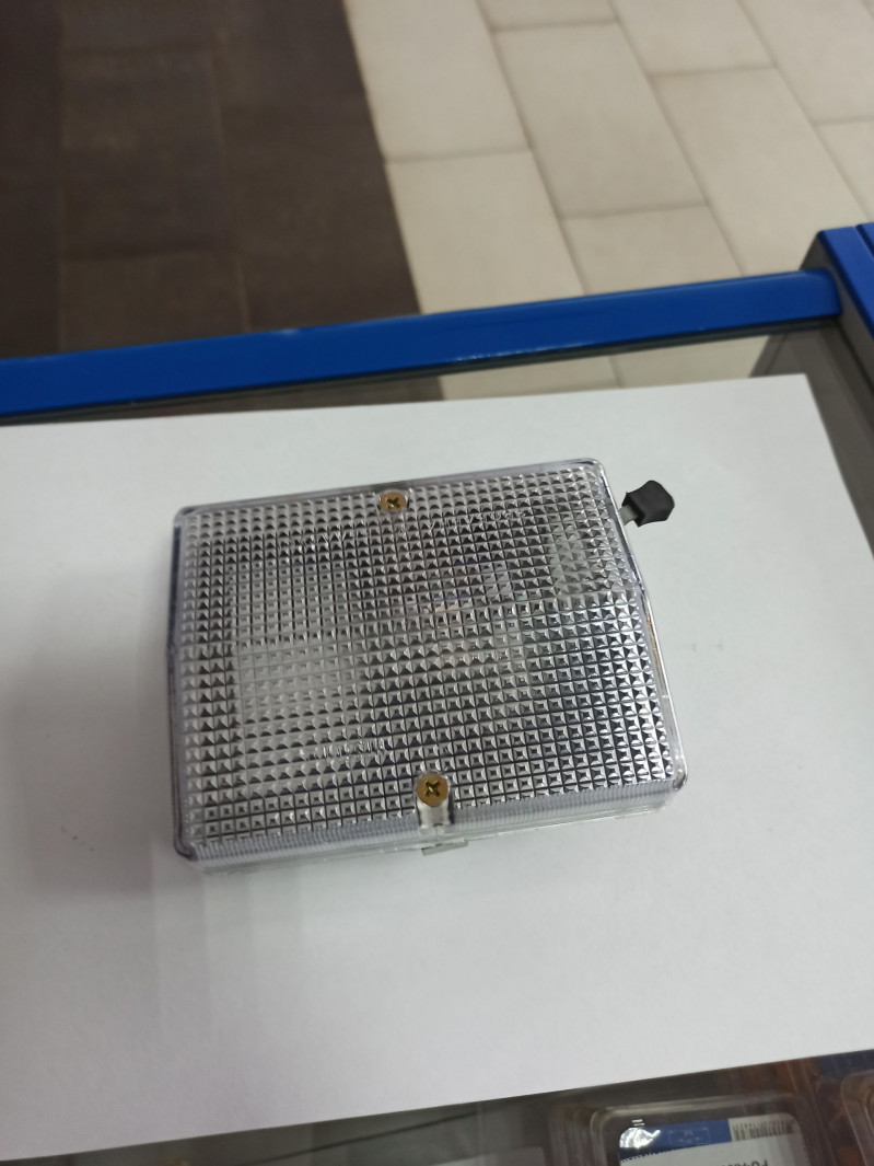 Плафон освещения кабины — 2